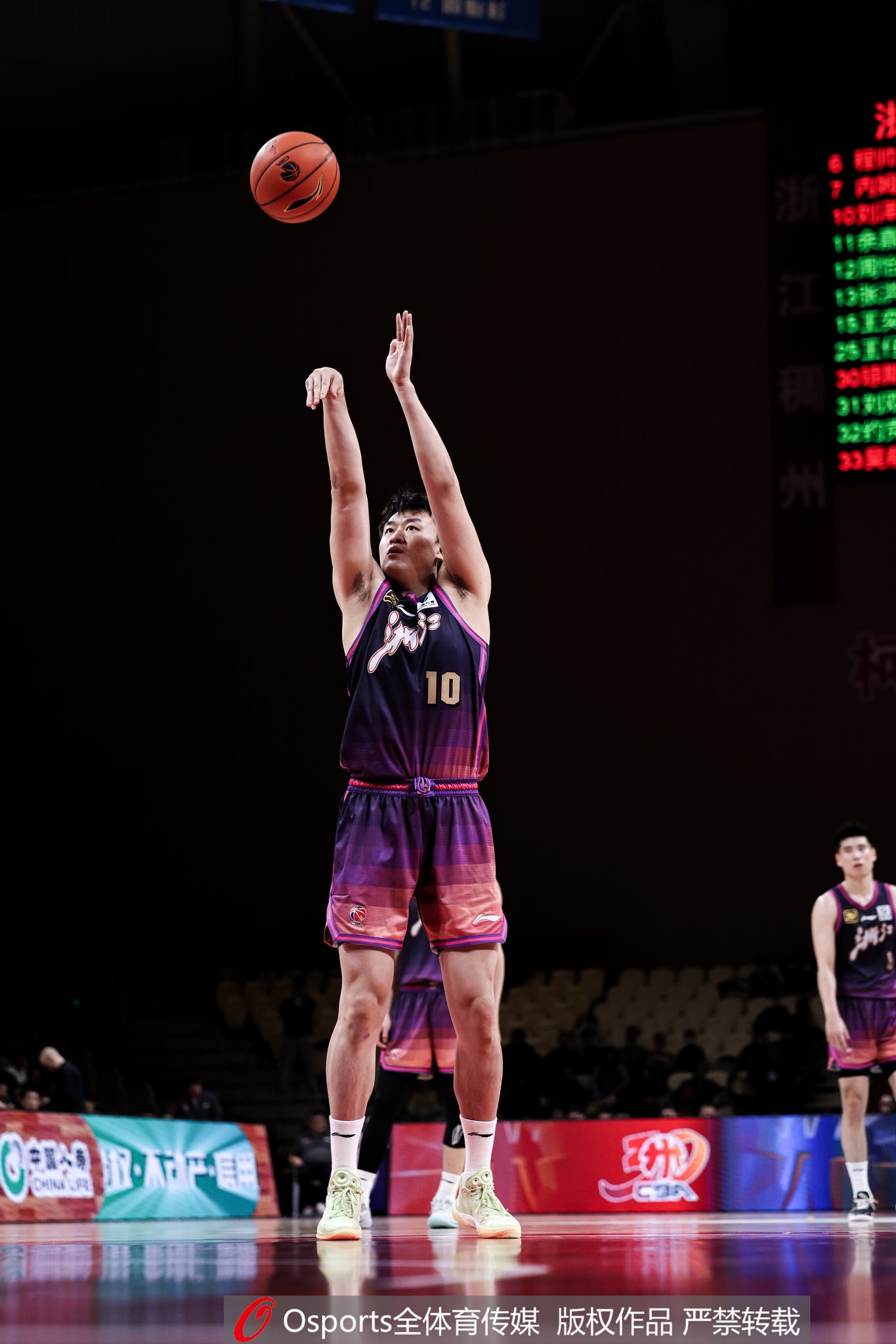 高效替補！劉澤一13投7中&罰球4中3得18分7板 得分并列全隊最高